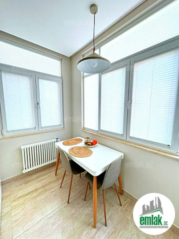 Satılır 2 otaqlı köhnə tikili 55.5 m²