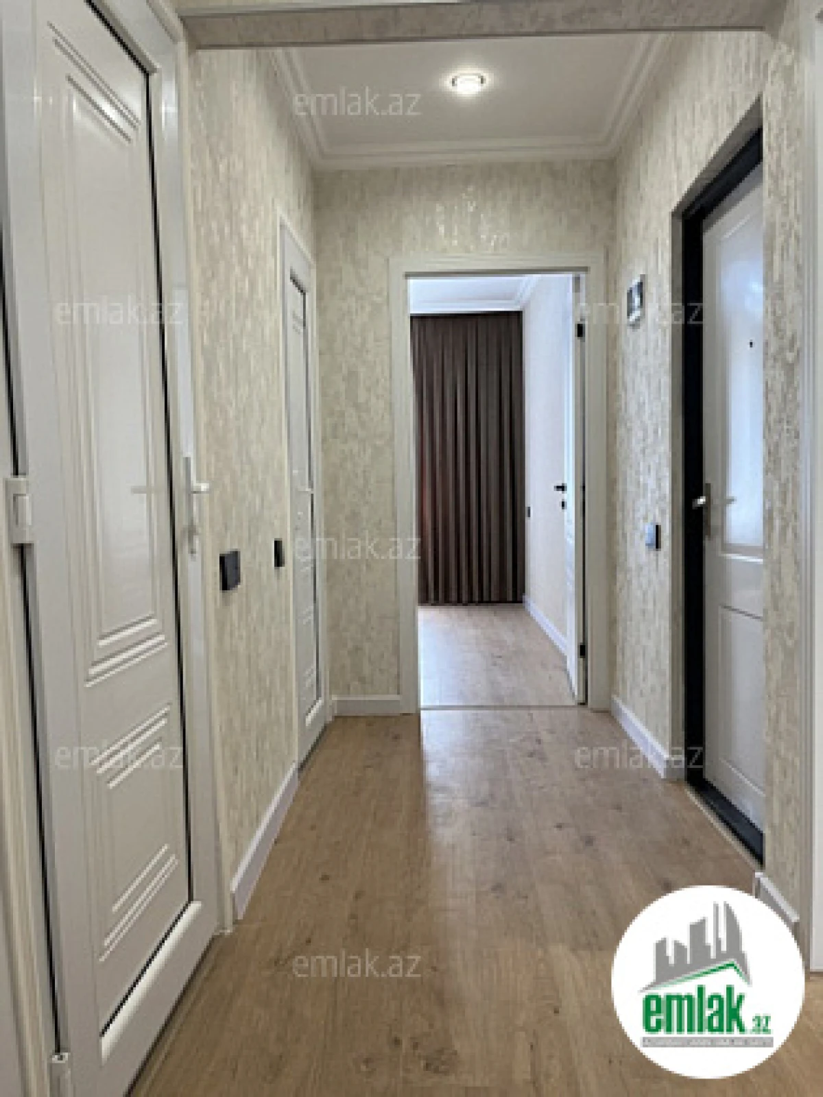 Satılır 2 otaqlı köhnə tikili 62 m²