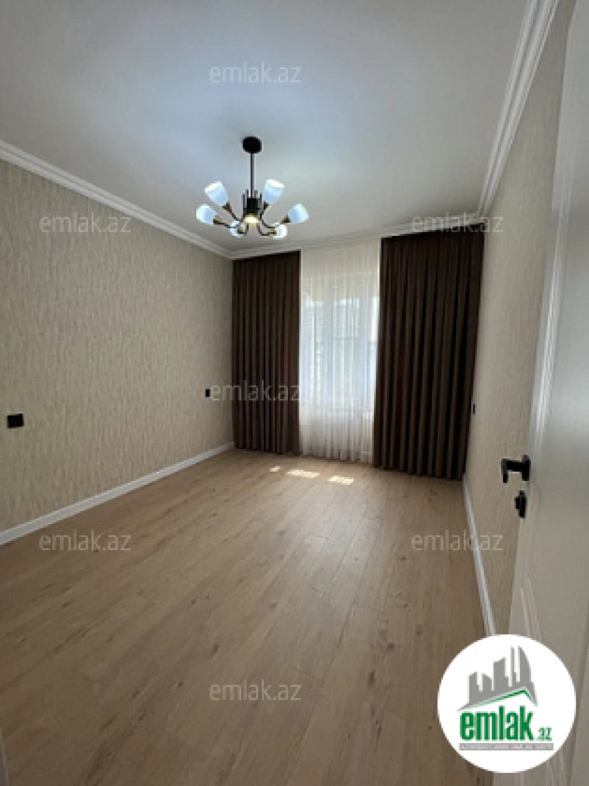 Satılır 2 otaqlı köhnə tikili 62 m²