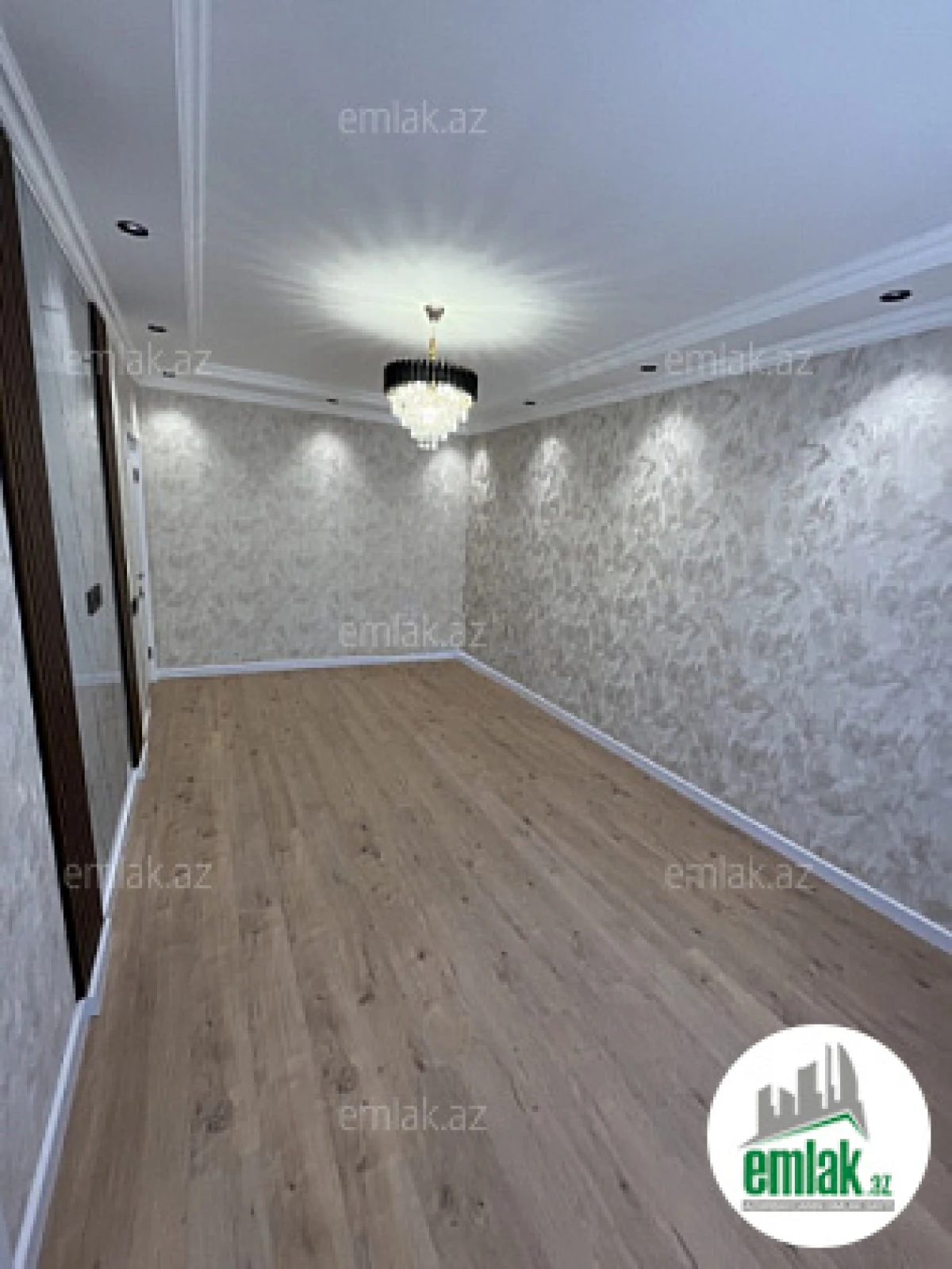 Satılır 2 otaqlı köhnə tikili 62 m²