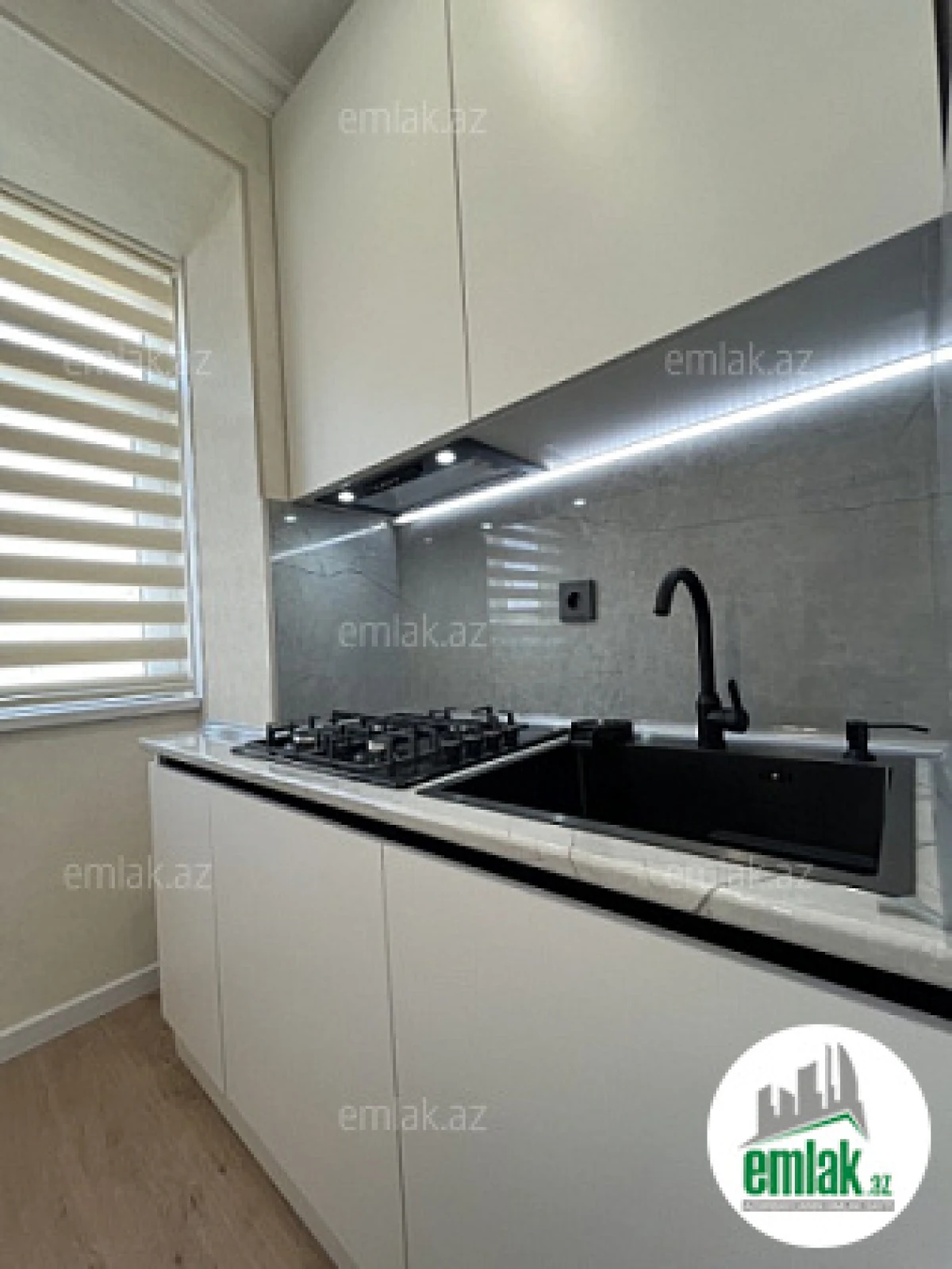 Satılır 2 otaqlı köhnə tikili 62 m²