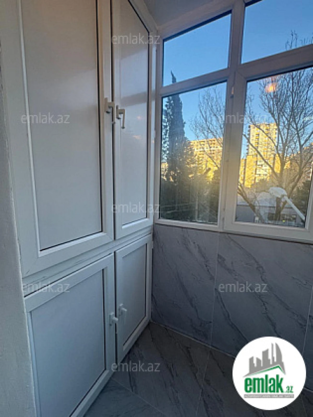 Satılır 4 otaqlı köhnə tikili 85 m²