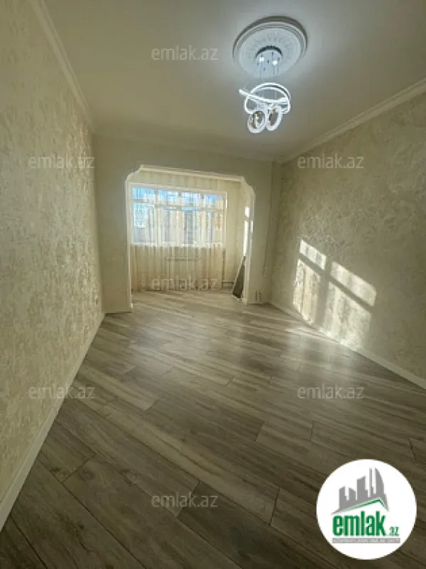 Satılır 4 otaqlı köhnə tikili 85 m²