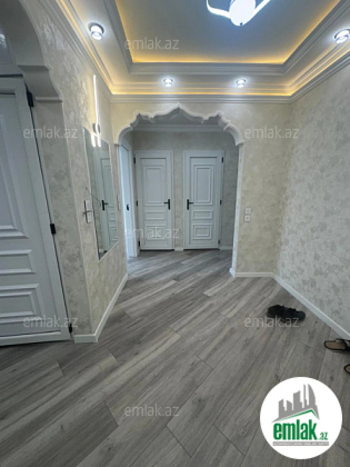 Satılır 4 otaqlı köhnə tikili 85 m²