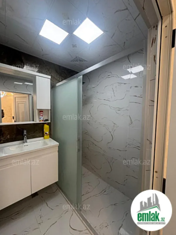 Satılır 4 otaqlı köhnə tikili 85 m²