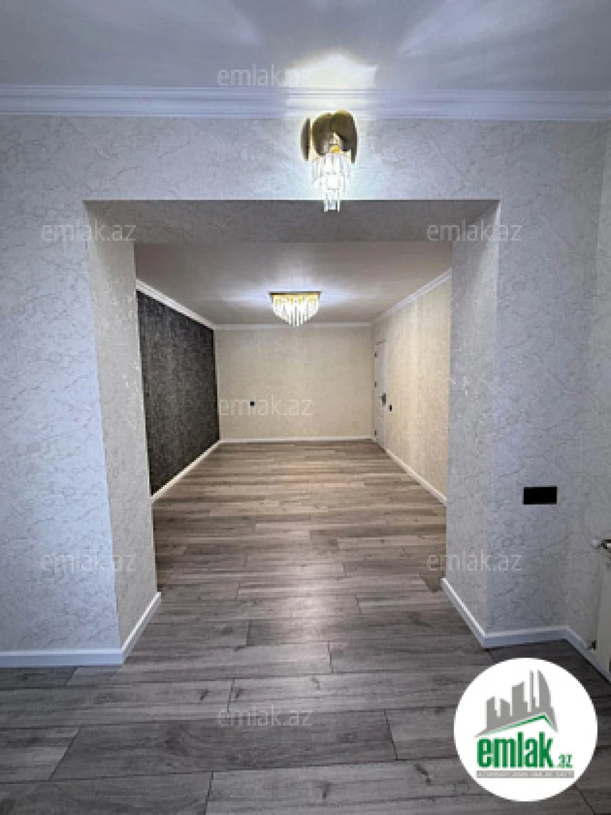 Satılır 3 otaqlı köhnə tikili 75 m²