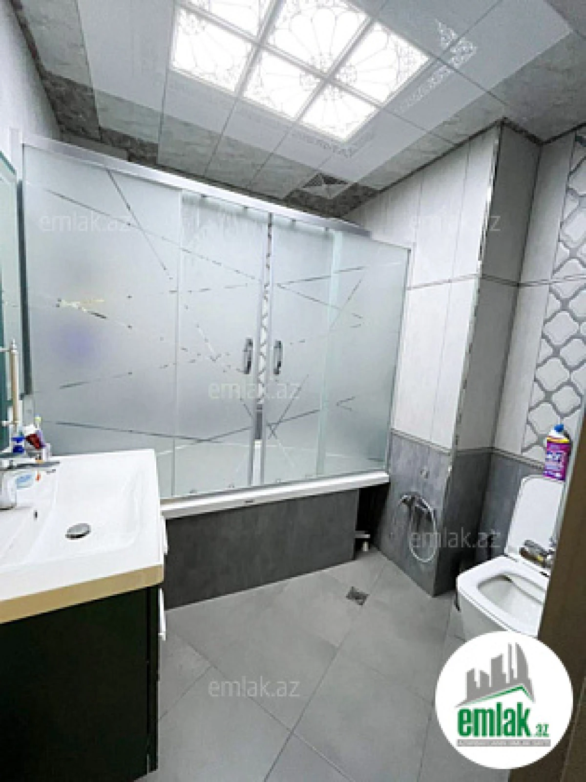 Satılır 3 otaqlı yeni tikili 136 m²