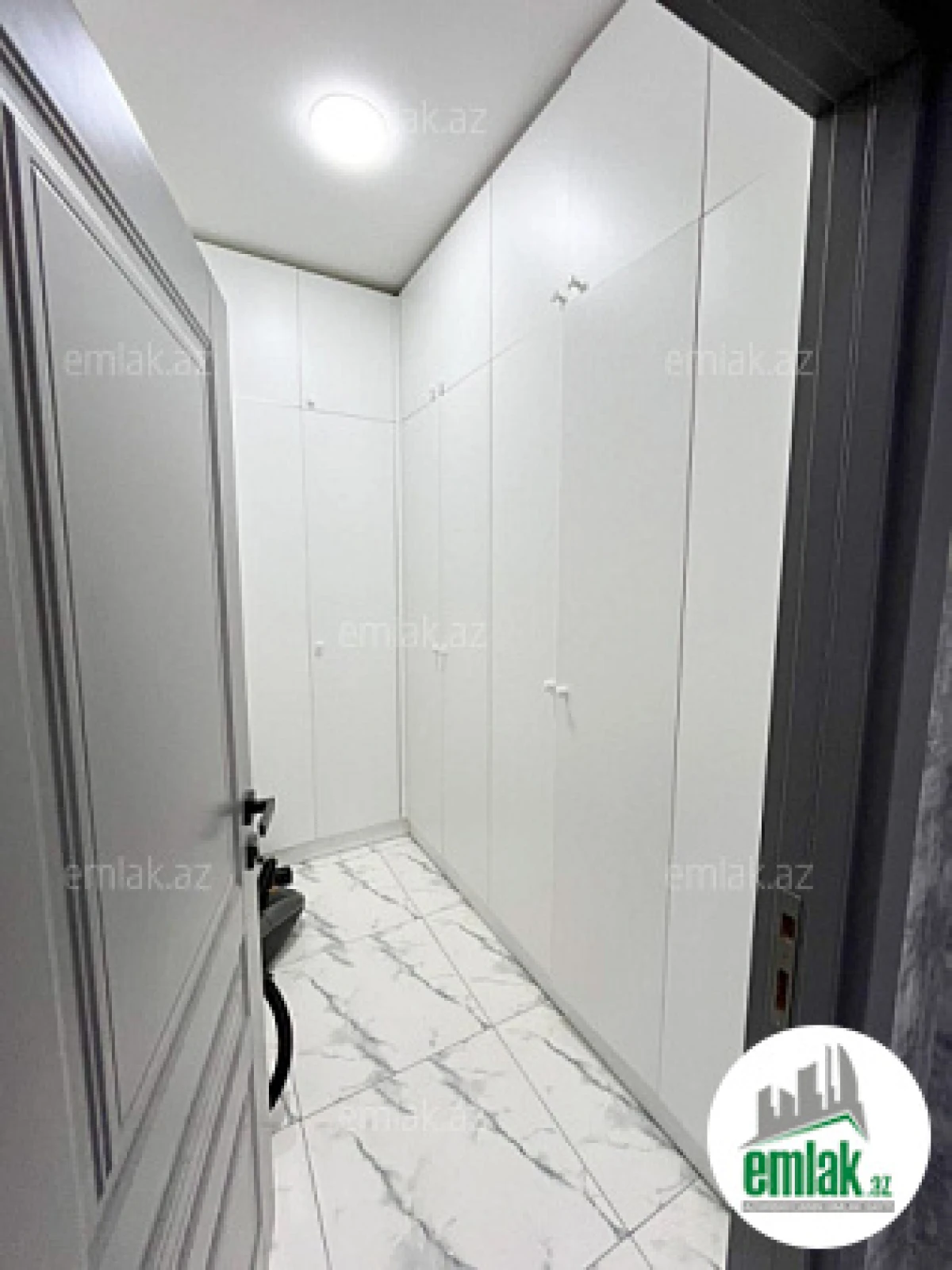 Satılır 3 otaqlı yeni tikili 136 m²