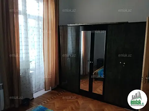 Satılır 3 otaqlı köhnə tikili 78 m²