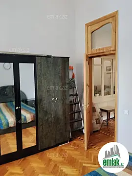 Satılır 3 otaqlı köhnə tikili 78 m²