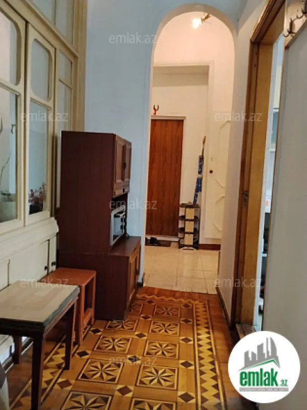 Satılır 3 otaqlı köhnə tikili 78 m²
