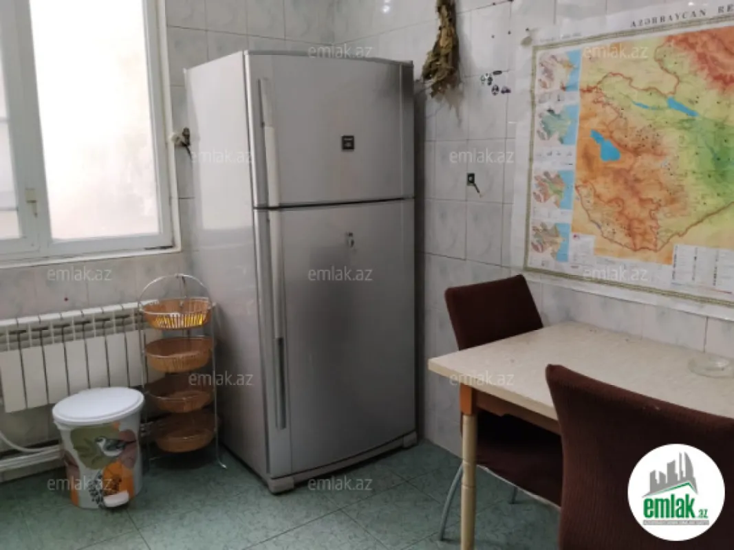 Satılır 3 otaqlı köhnə tikili 78 m²