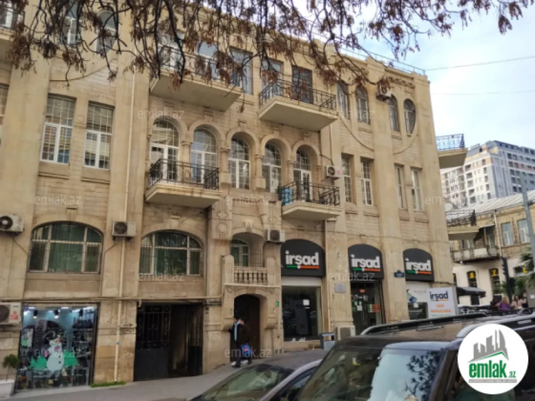 Satılır 3 otaqlı köhnə tikili 78 m²