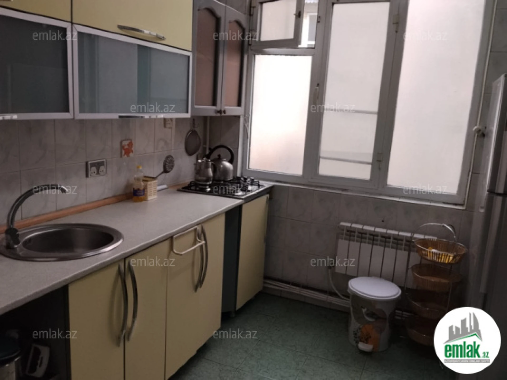 Satılır 3 otaqlı köhnə tikili 78 m²