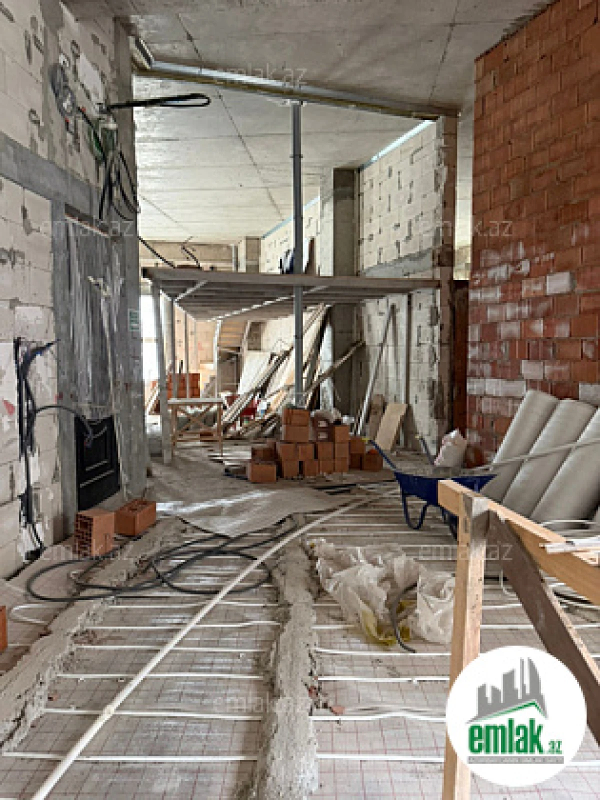 Satılır 4 otaqlı yeni tikili 152 m²