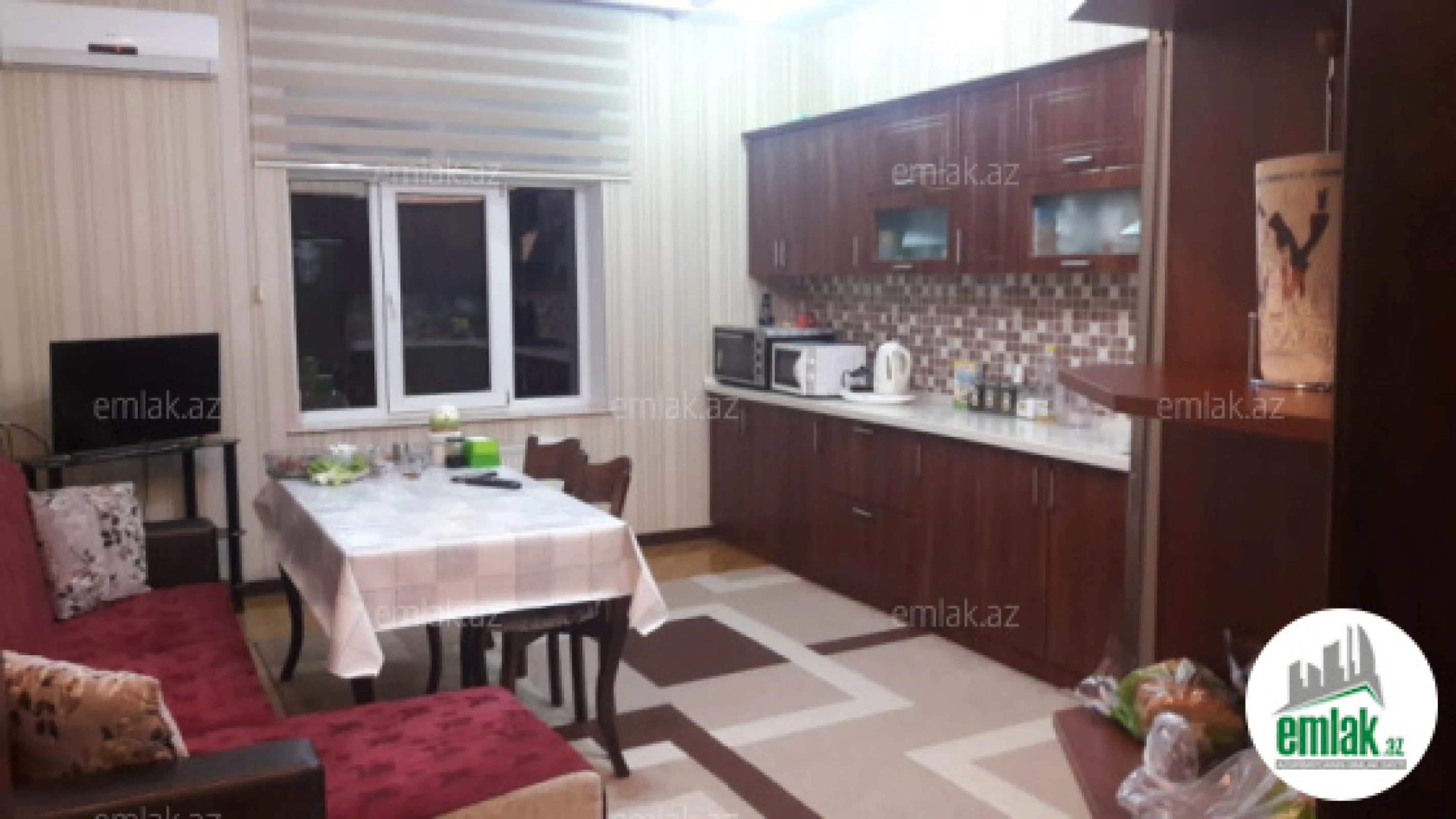 Satılır 6 otaqlı həyət evi 520 m²