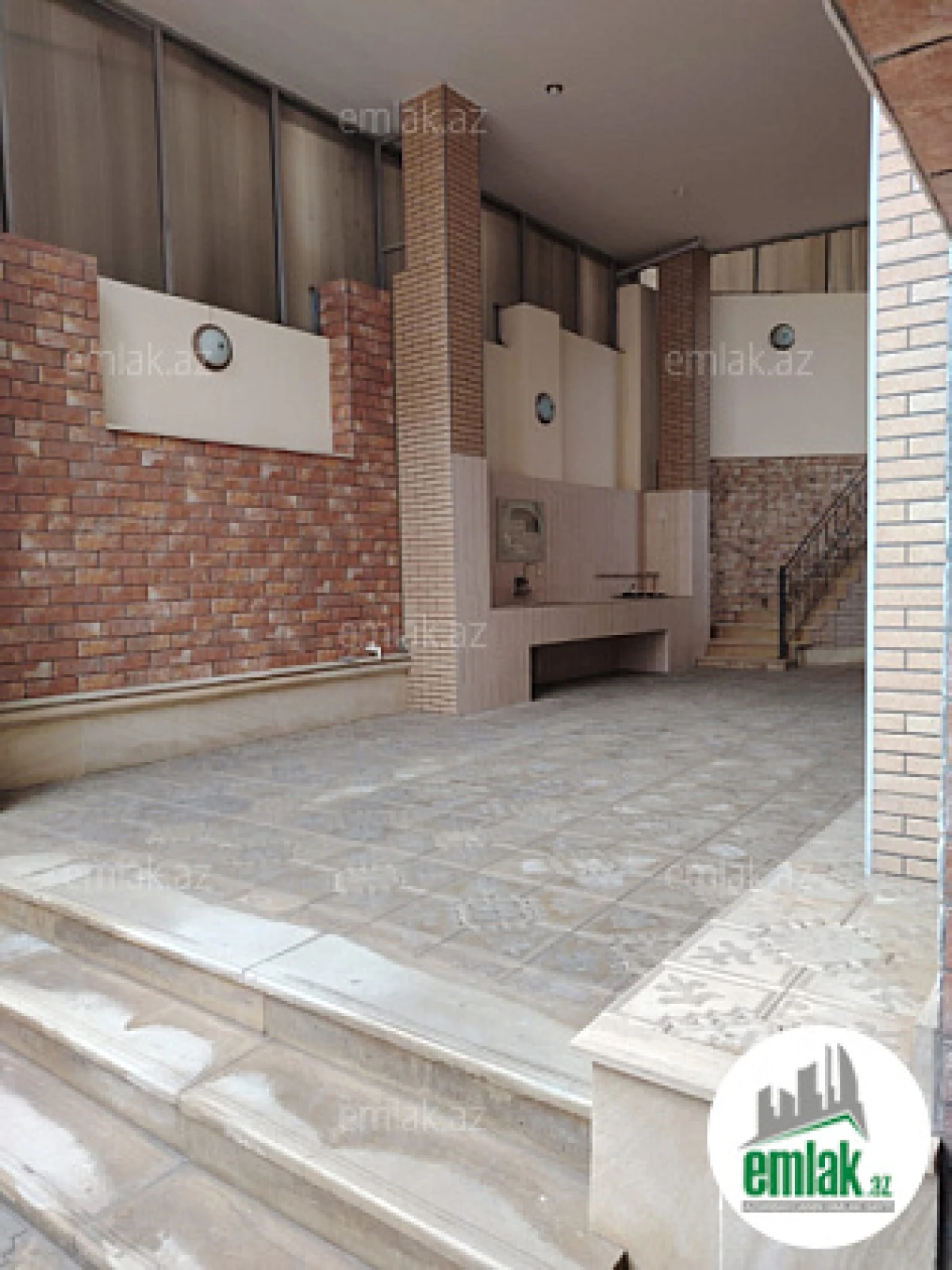 Satılır 6 otaqlı həyət evi 520 m²