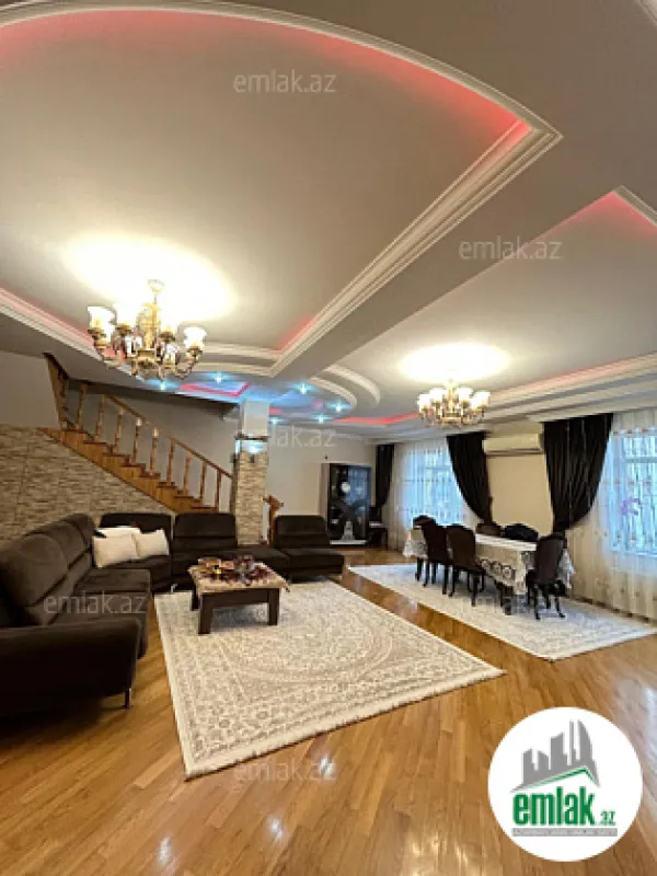 Satılır 6 otaqlı həyət evi 520 m²