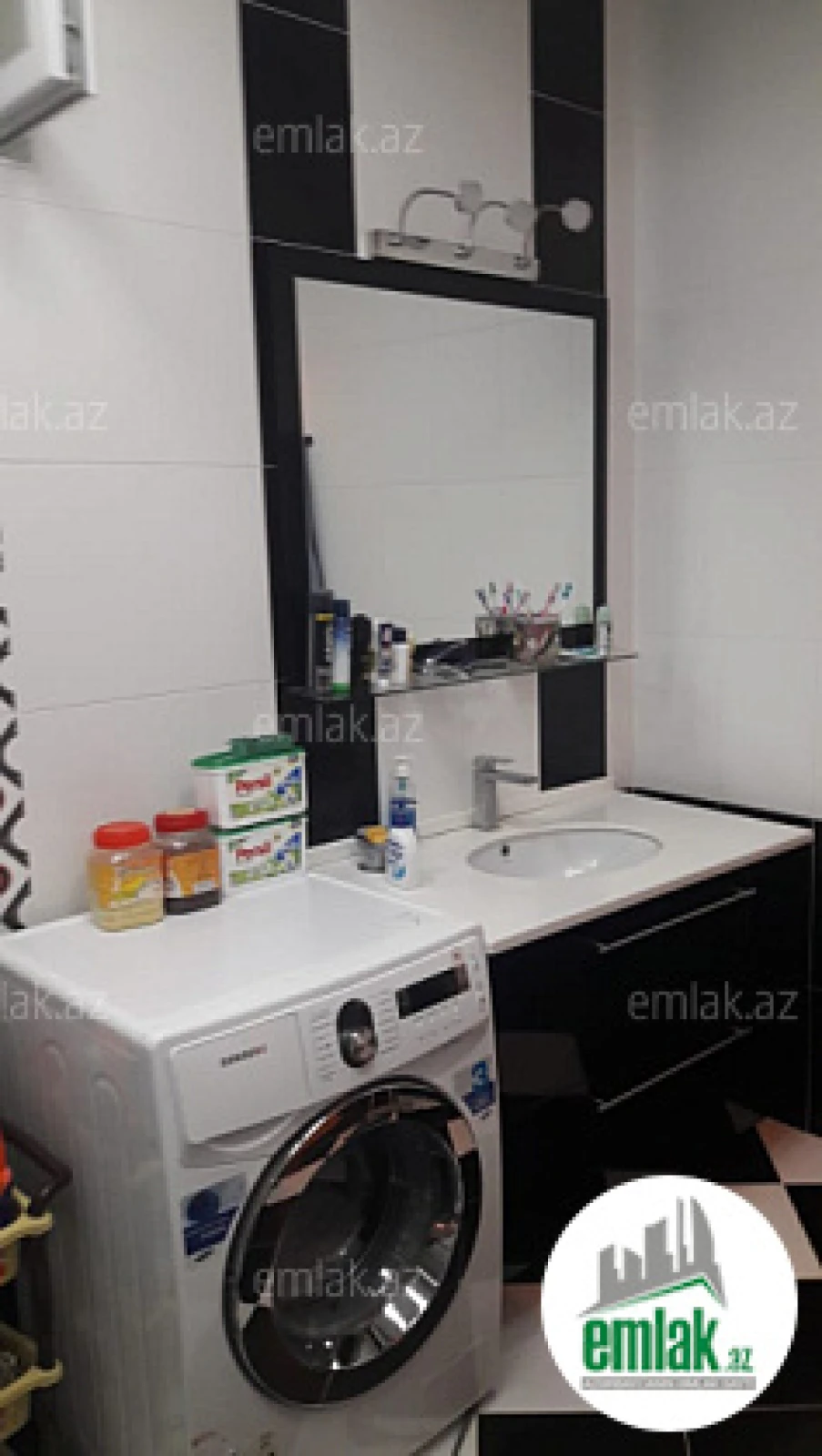 Satılır 6 otaqlı həyət evi 520 m²