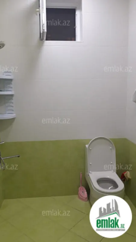 Satılır 6 otaqlı həyət evi 520 m²