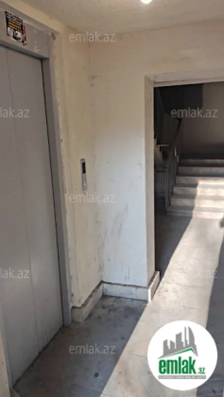 Satılır 2 otaqlı köhnə tikili 64 m²