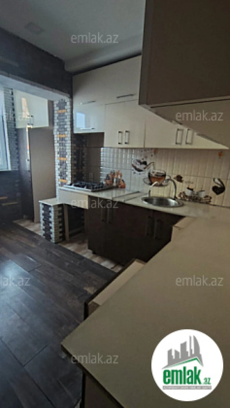 Satılır 2 otaqlı köhnə tikili 64 m²