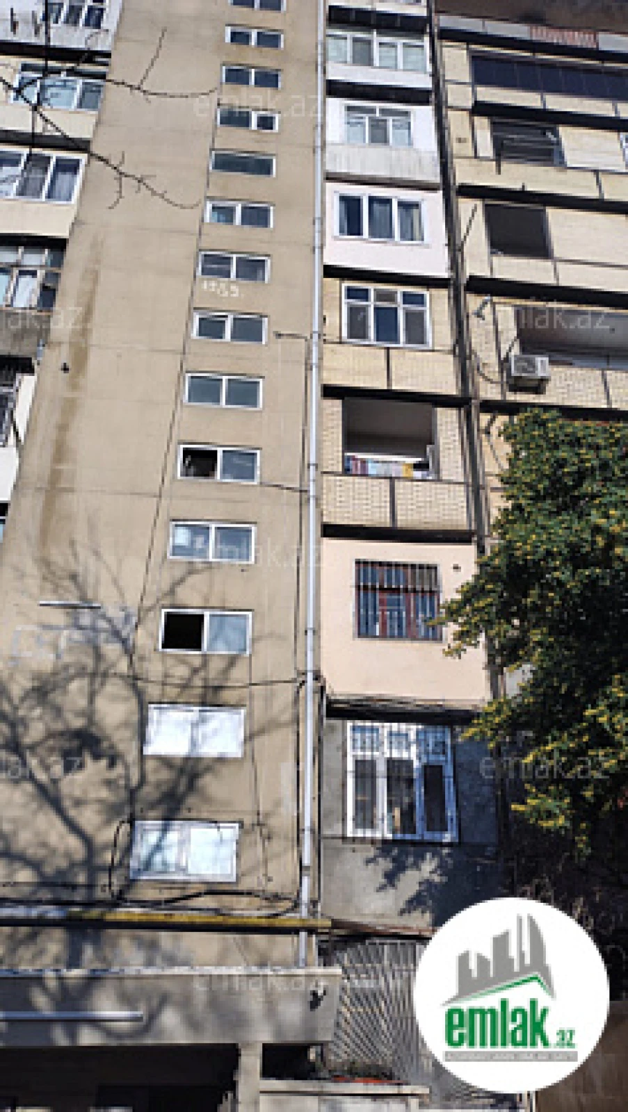 Satılır 2 otaqlı köhnə tikili 64 m²