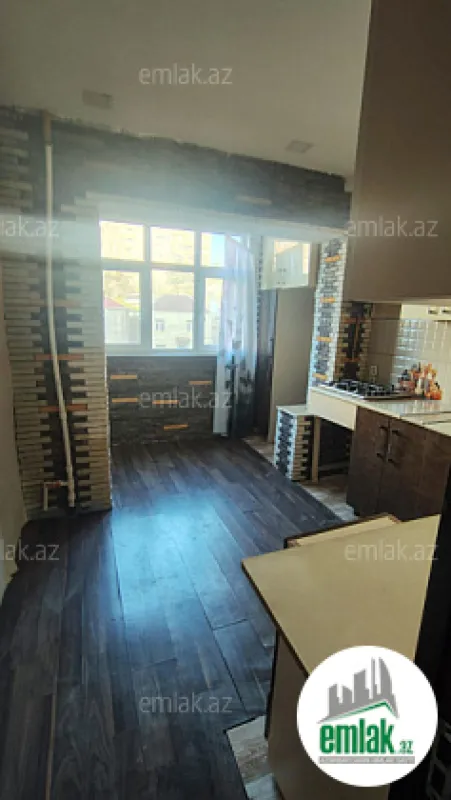 Satılır 2 otaqlı köhnə tikili 64 m²