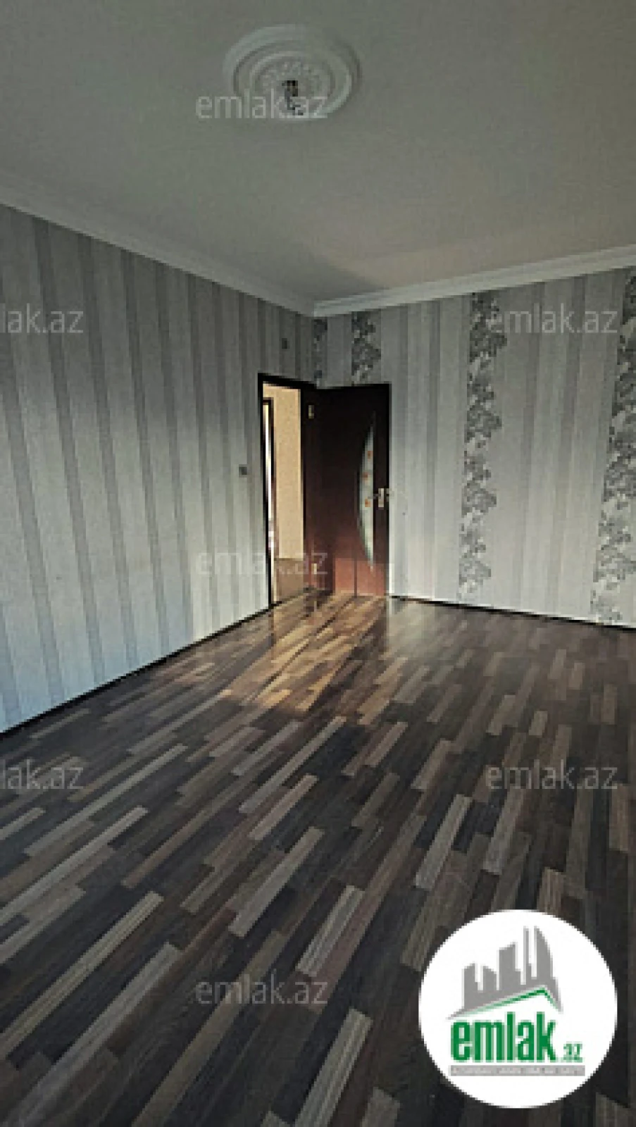 Satılır 2 otaqlı köhnə tikili 64 m²