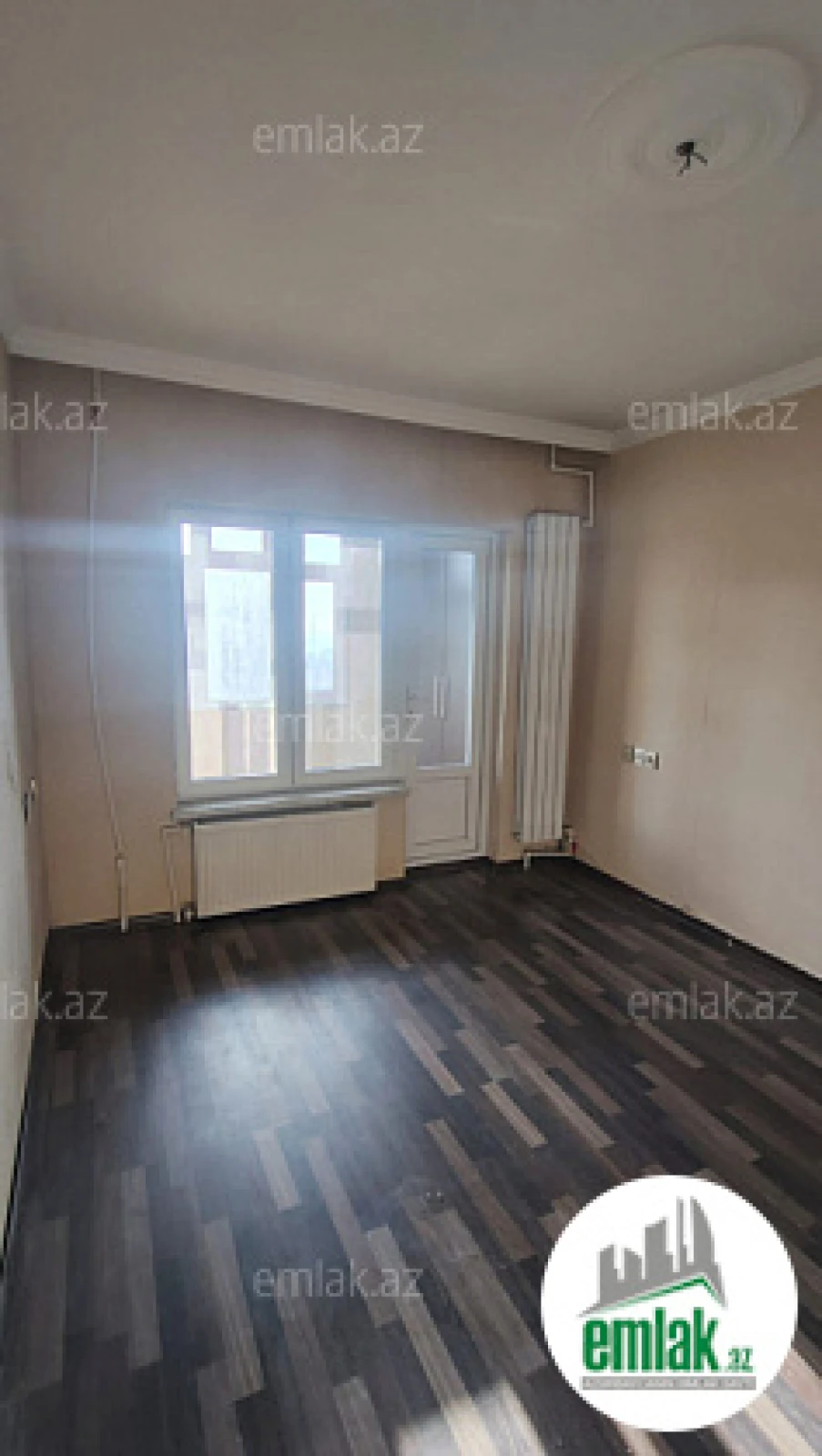 Satılır 2 otaqlı köhnə tikili 64 m²