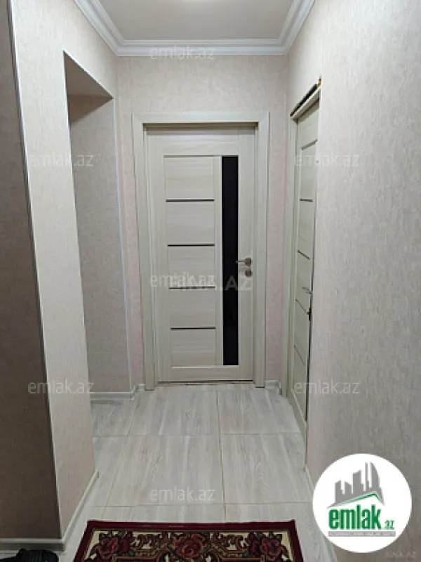Satılır 4 otaqlı köhnə tikili 110 m²