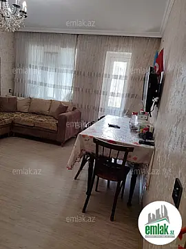 Satılır 4 otaqlı köhnə tikili 110 m²