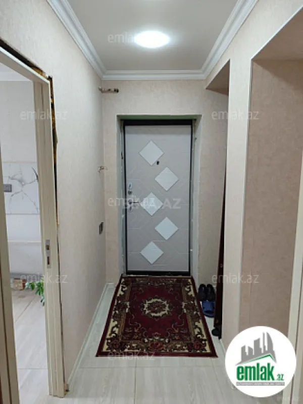 Satılır 4 otaqlı köhnə tikili 110 m²