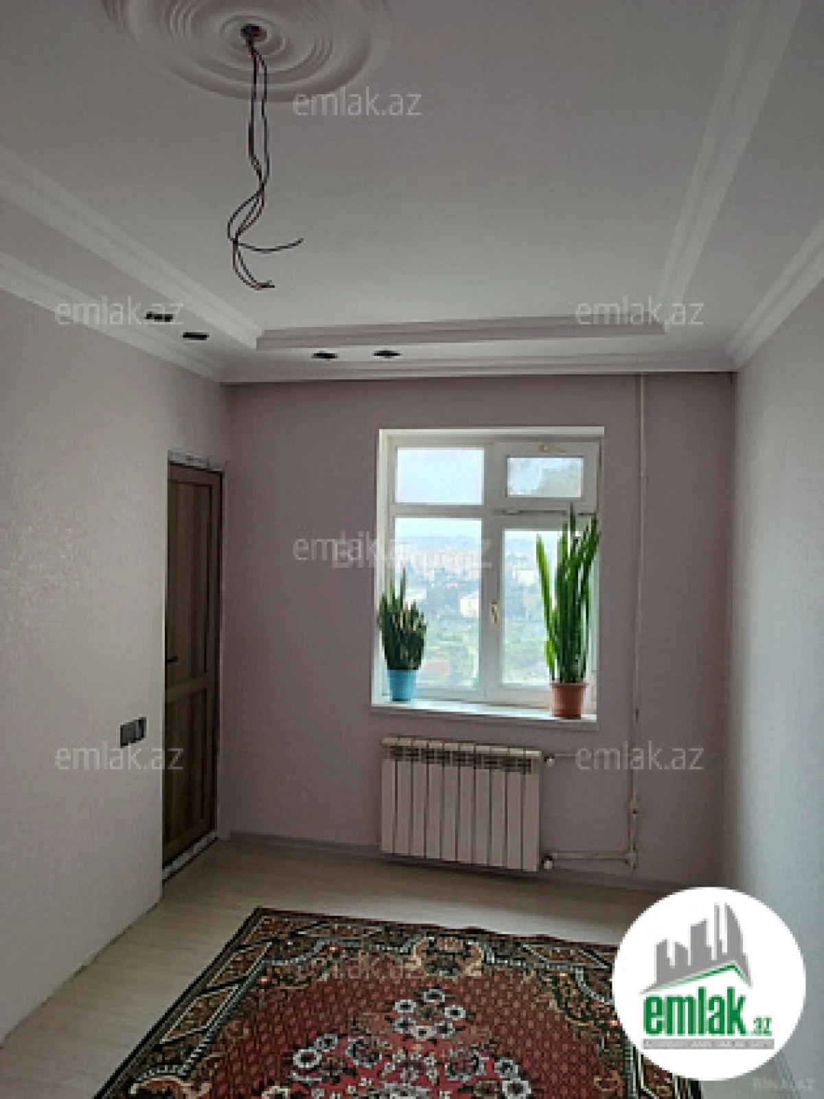 Satılır 4 otaqlı köhnə tikili 110 m²