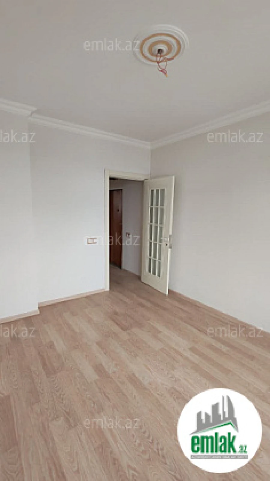 Satılır 2 otaqlı köhnə tikili 55 m²