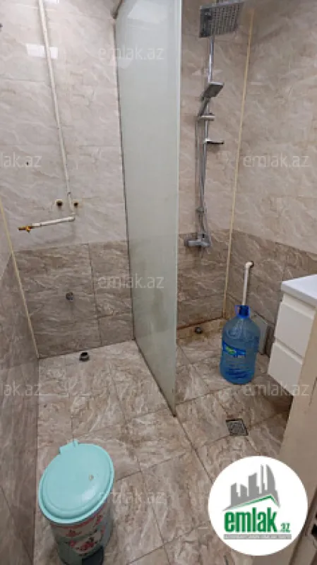 Satılır 2 otaqlı köhnə tikili 55 m²