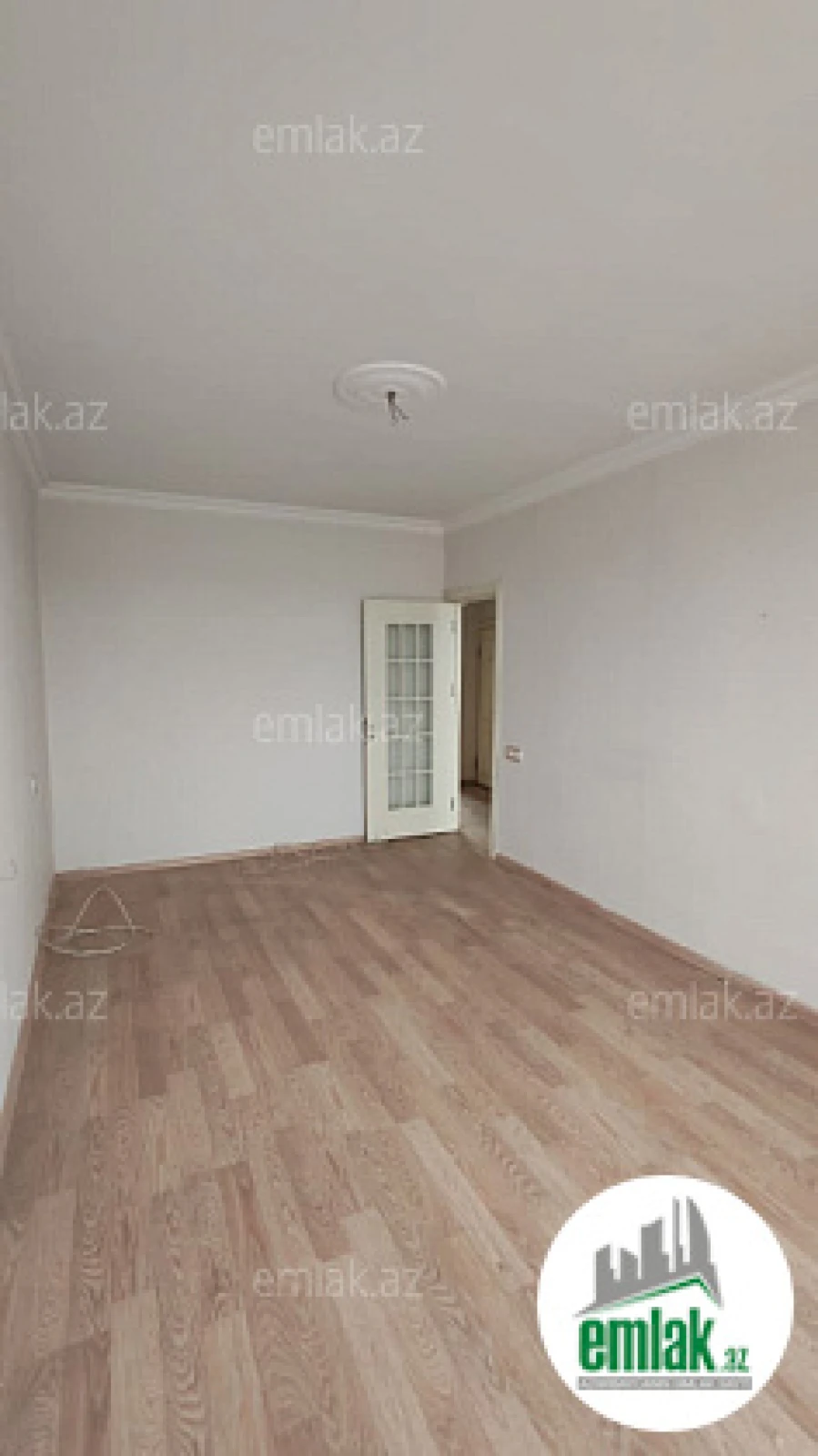 Satılır 2 otaqlı köhnə tikili 55 m²