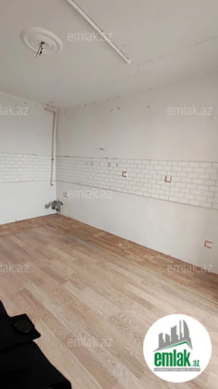 Satılır 2 otaqlı köhnə tikili 55 m²