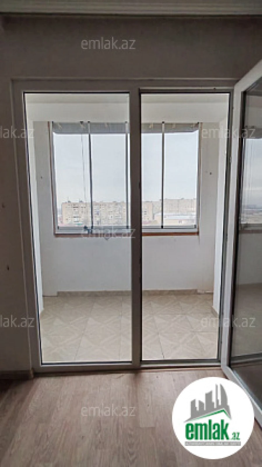 Satılır 2 otaqlı köhnə tikili 55 m²