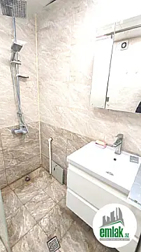Satılır 2 otaqlı köhnə tikili 55 m²