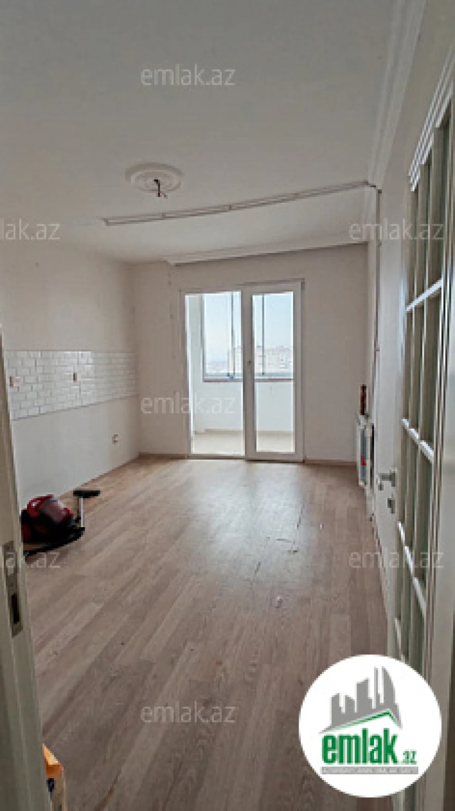 Satılır 2 otaqlı köhnə tikili 55 m²