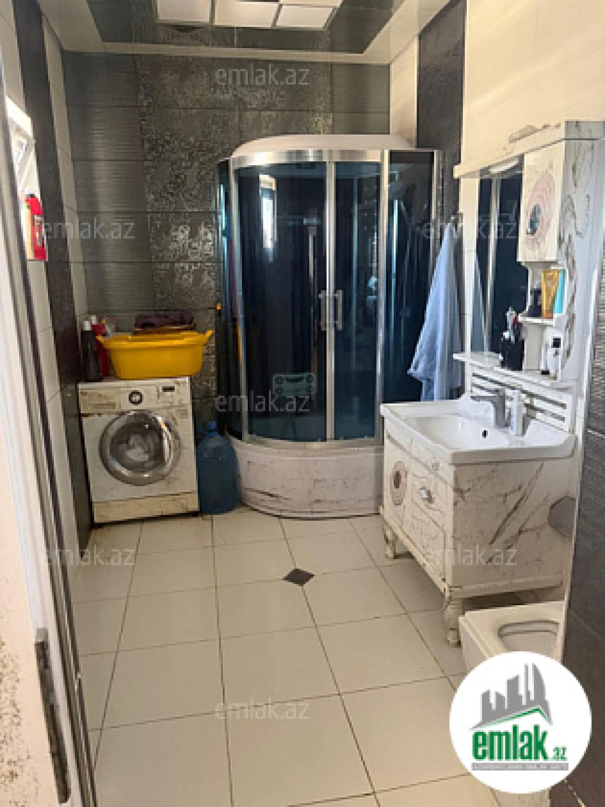 Satılır 6 otaqlı həyət evi 200 m²