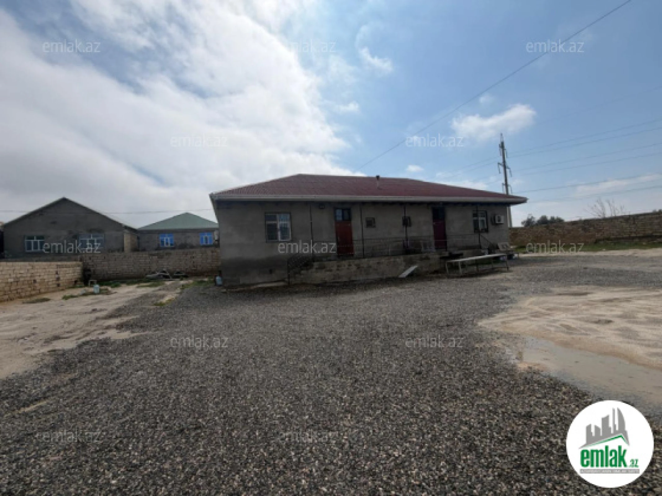 Satılır 6 otaqlı həyət evi 200 m²