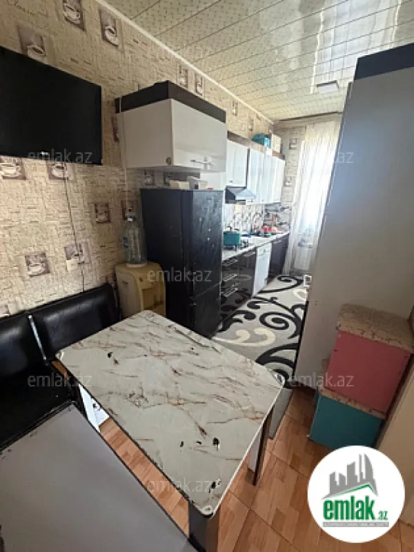 Satılır 6 otaqlı həyət evi 200 m²