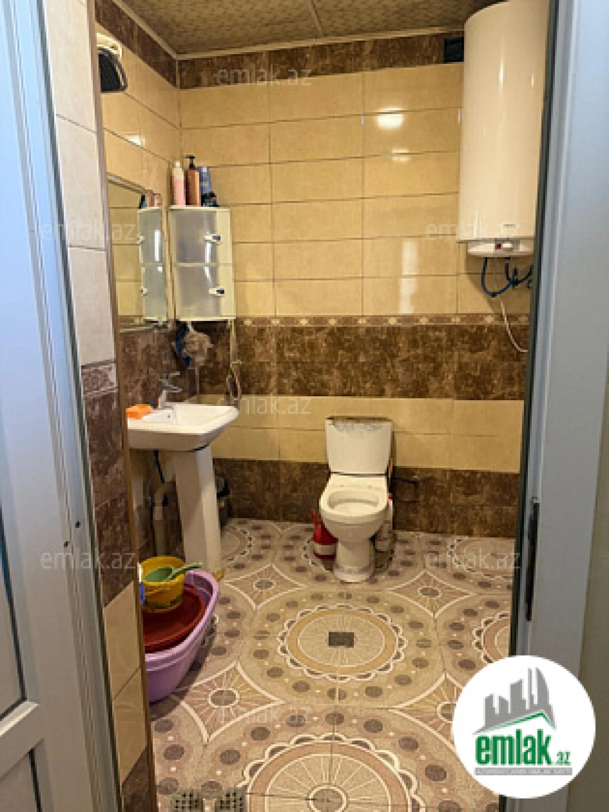 Satılır 6 otaqlı həyət evi 200 m²