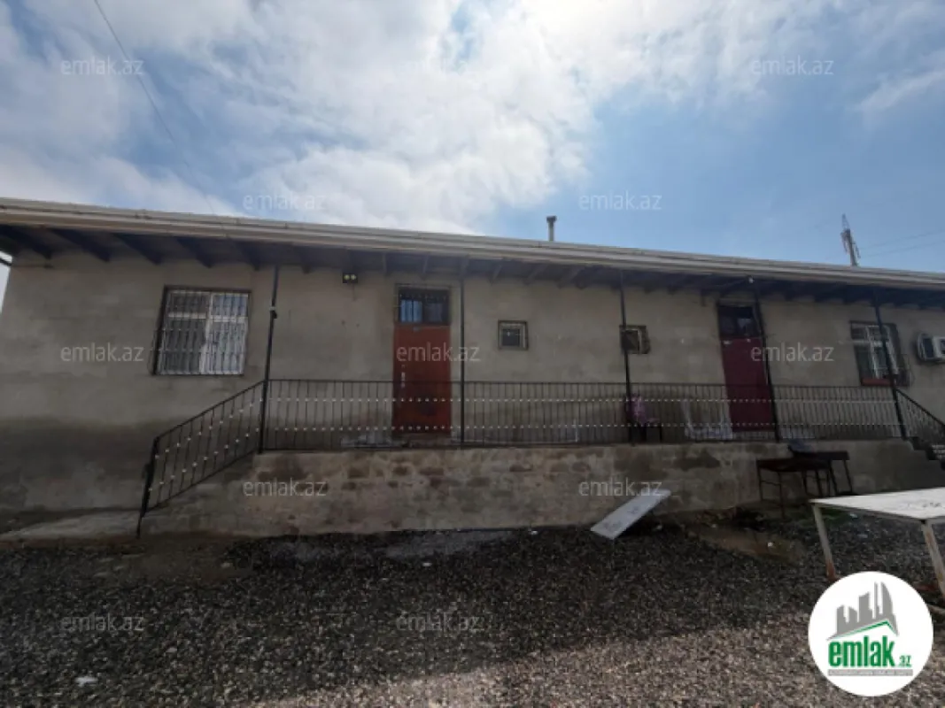 Satılır 6 otaqlı həyət evi 200 m²