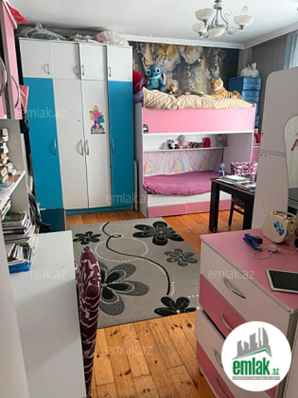 Satılır 6 otaqlı həyət evi 200 m²