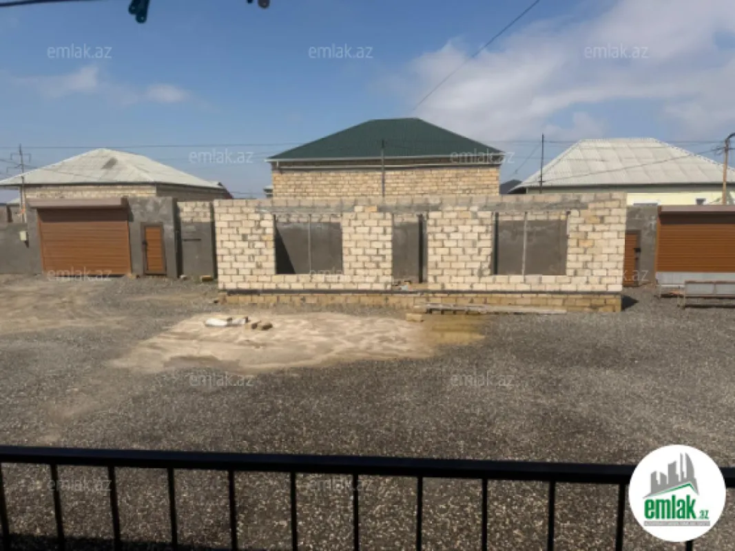 Satılır 6 otaqlı həyət evi 200 m²