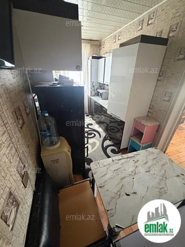 Satılır 6 otaqlı həyət evi 200 m²
