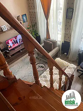 Satılır 3 otaqlı köhnə tikili 70 m²